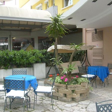 Hotel Bel Air Rivazzurra Di Rimini Exterior foto